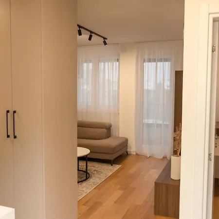 Skyline Free Parking *