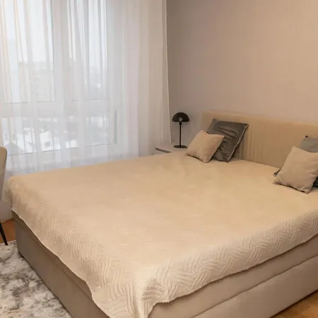 Skyline Free Parking *