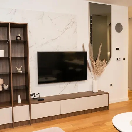 Skyline Free Parking * Novi Sad