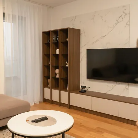 Skyline Free Parking