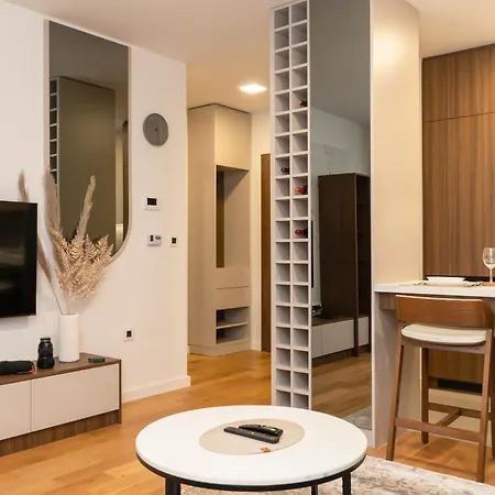 Appartamento Skyline Free Parking Novi Sad