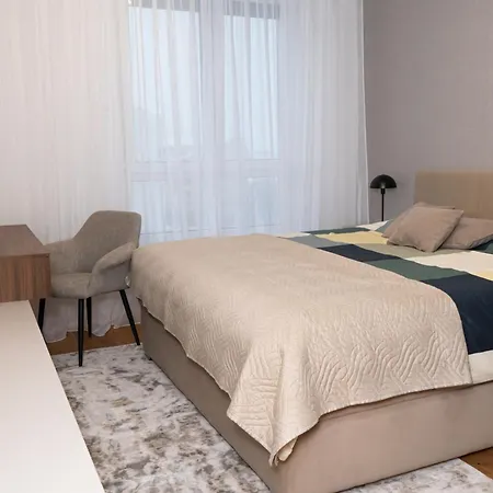 Skyline Free Parking *