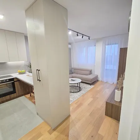 Skyline Free Parking *