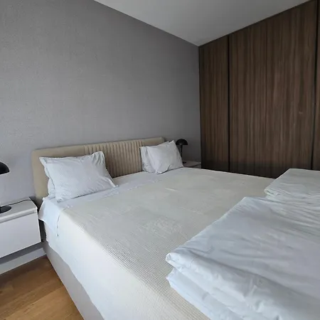 Skyline Free Parking *