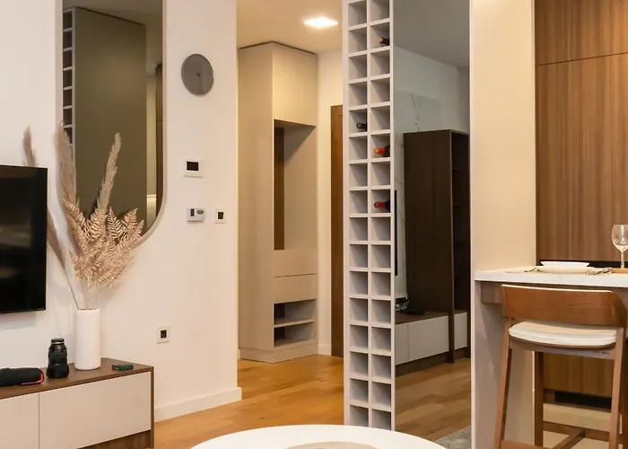 아파트 Skyline Free Parking 노비사드