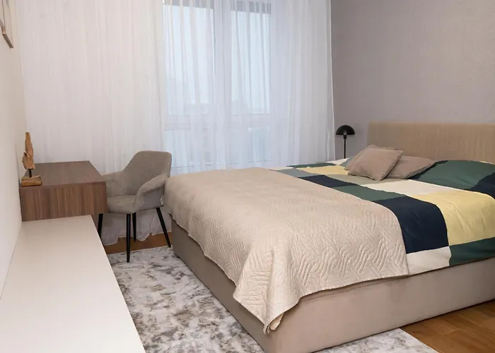 Skyline Free Parking *