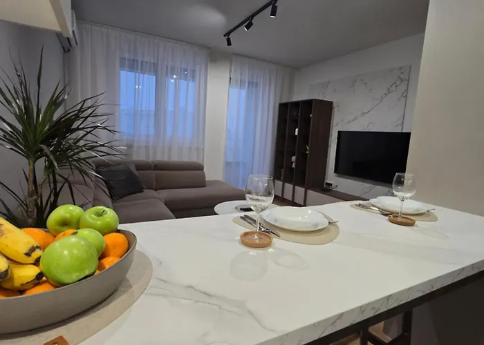 Skyline Free Parking *