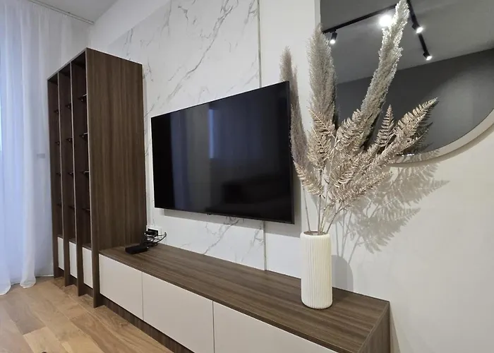 아파트 Skyline Free Parking 노비사드