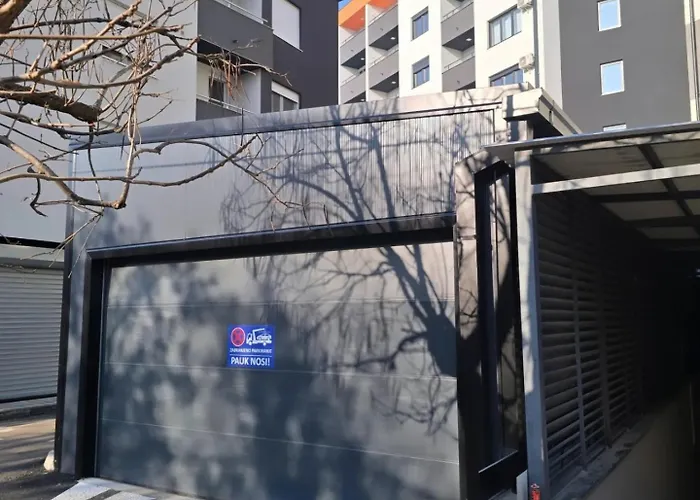 Skyline Free Parking *