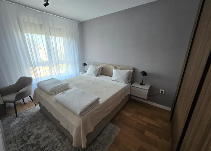 Skyline Free Parking